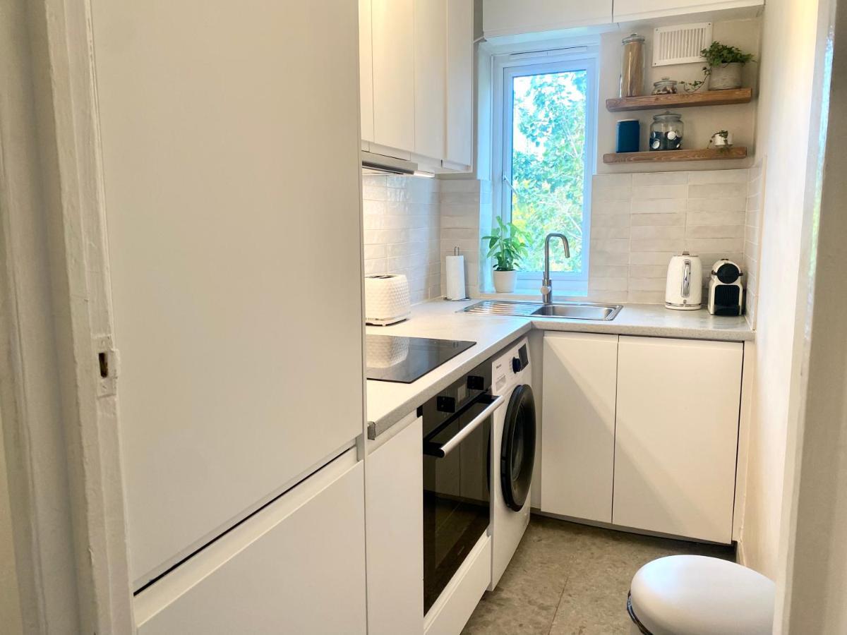Newly Refurbished 2 Bedroom Apartment In South London Bagian luar foto