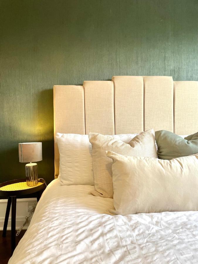 Newly Refurbished 2 Bedroom Apartment In South London Bagian luar foto